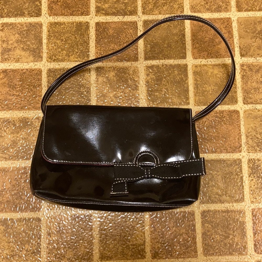 Black Victoria's Secret bag
